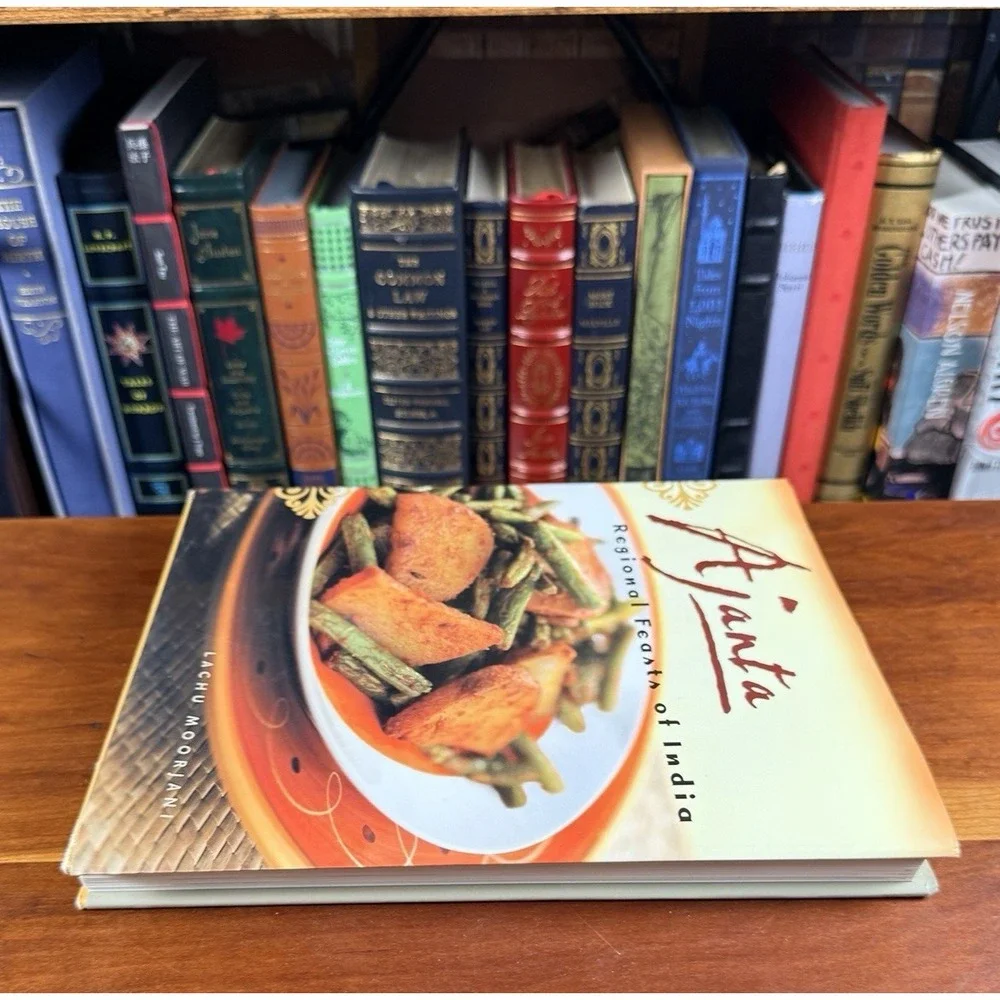 Ajanta: Distinctive Indian Cookbook Lachu Moorjani Hardcover